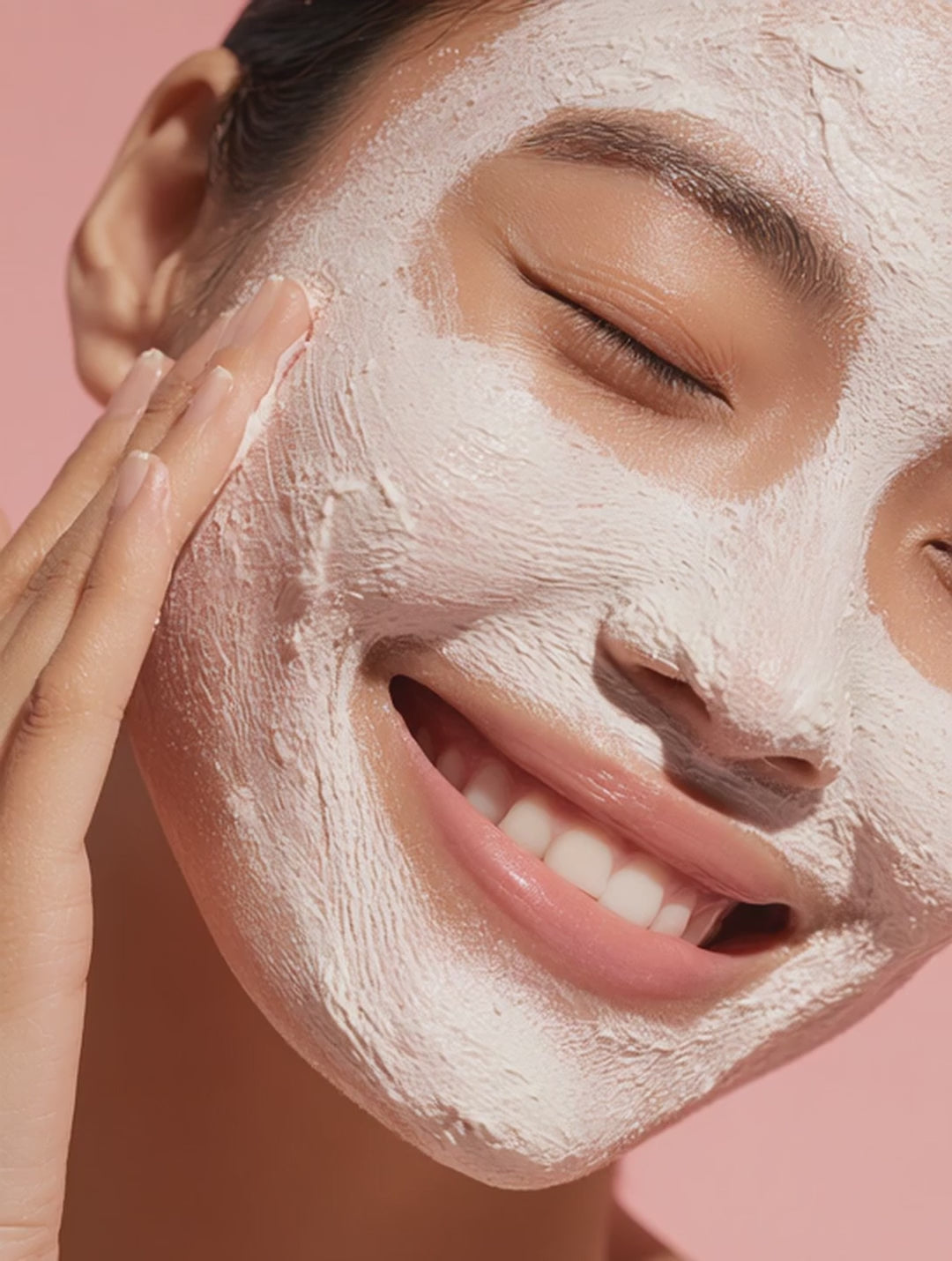 Load video: Skinistry Licorice Root Brightening Fairness Clay Mask （30ml)